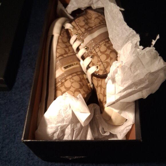 Coach Frances Signature Canvas Low-Top Sneakers Size 8B with Original Box - Picture 16 of 16